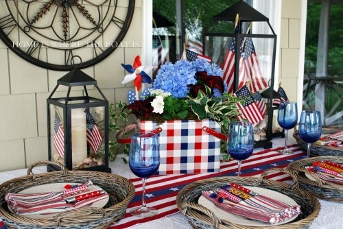 Lots of patriotic flare in this fabulous country table setting