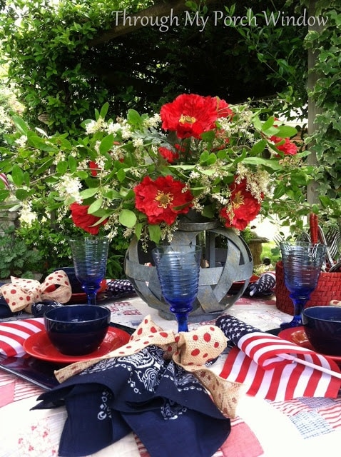 Gorgeous red white and blue table decor