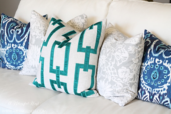 Pillow Styling Tips by A Blissful Nest