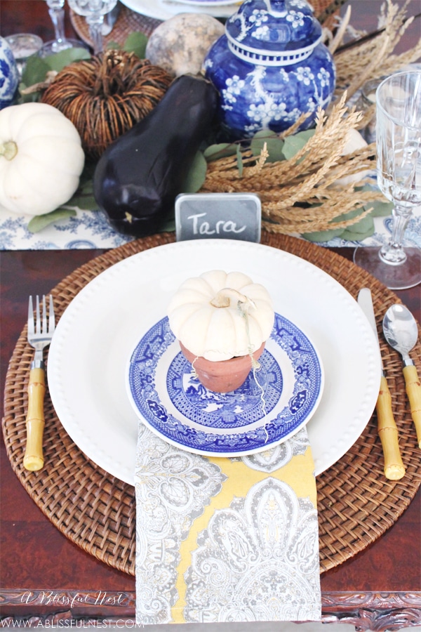 Thanksgiving Table Setting Ideas Using Blue and White Decor