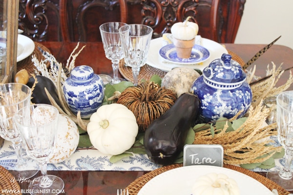 Thanksgiving Table Setting Ideas Using Blue And White Table Decor