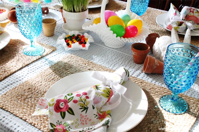 Fresh Easter Table Decorations with Seersucker Accents