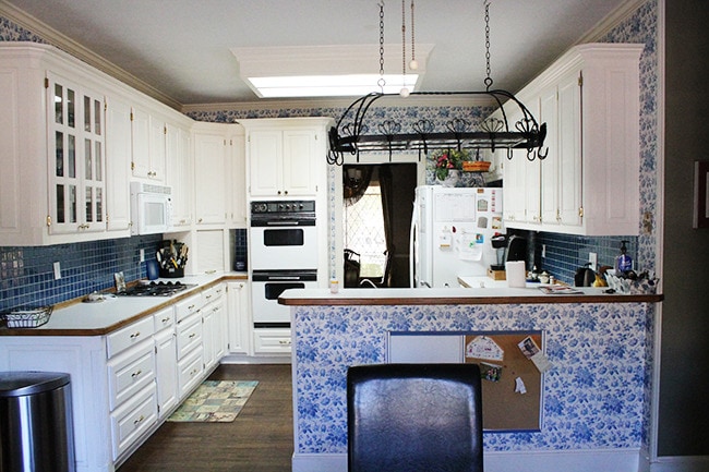 Mateer Residence - Kitchen Before 