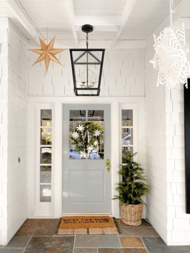 15 Best Christmas Porch Ideas | A Blissful Nest