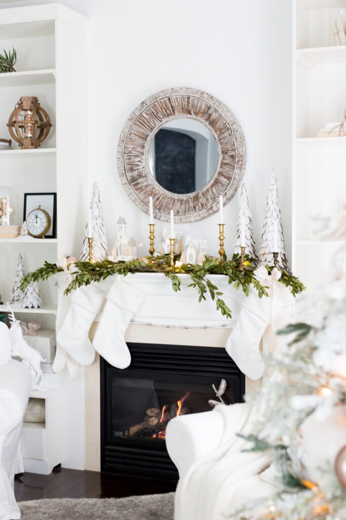 20 Gorgeous Christmas Mantel Decorating Ideas | A Blissful Nest