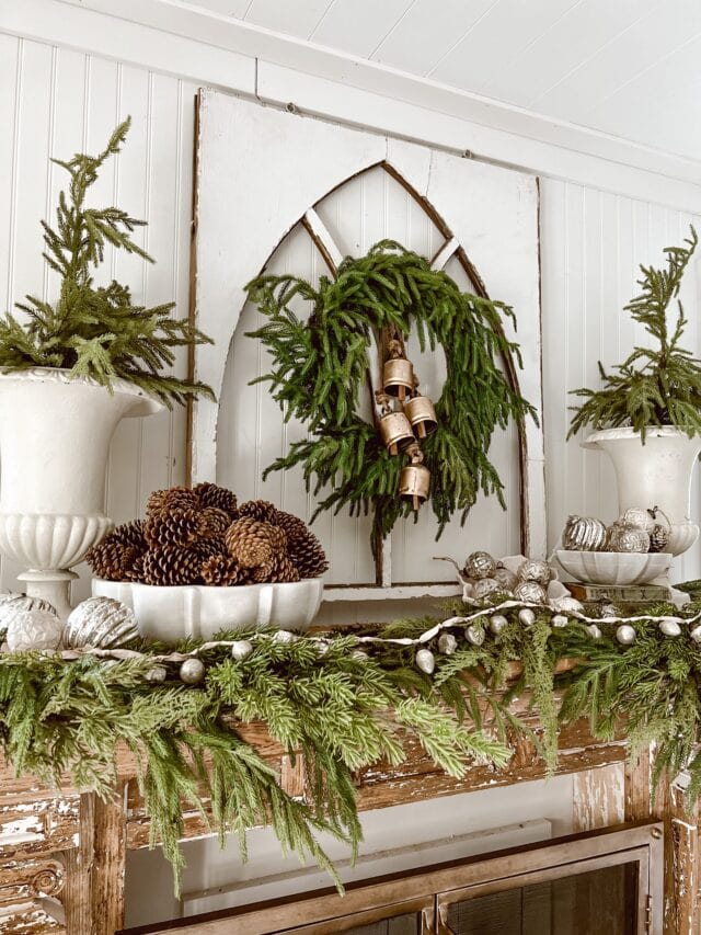 20 Gorgeous Christmas Mantel Decorating Ideas | A Blissful Nest
