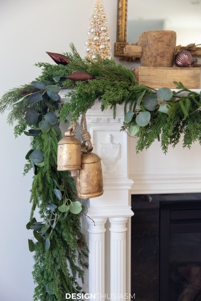 20 Gorgeous Christmas Mantel Decorating Ideas | A Blissful Nest