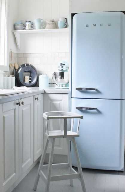 A beautiful pop of Pantone color of the year serenity in this refrigerator. How unique!!