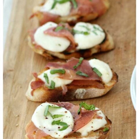 Image for Grilled Garlic Toasts With Prosciutto And Mozzarella