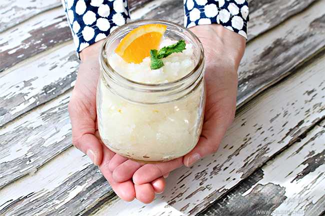 Such a simple orange mint sugar scrub recipe with very few ingredients. Perfect for the face and body.