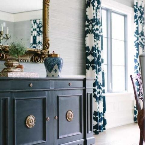 Love the color navy? So do we! Learn how to decorate with navy blue and get our BEST navy paint colors by A Blissful Nest. #navyblue #designtips #decoratewithnavy #navydecor #navylivingroom #blueappliances https://ablissfulnest.com
