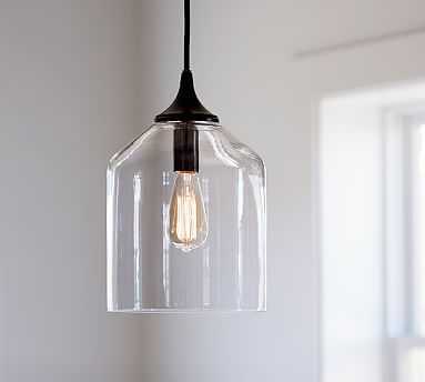 We've got 20 of the best farmhouse lights for you to choose from! If you are looking to get that Fixer Upper style then you will love these industrial lighting choices to get you that vintage farmhouse style. See more on ablissfulnest.com #farmhouse #farmhousestyle #FixerUpper #designtips #vintagelighting #industriallighting