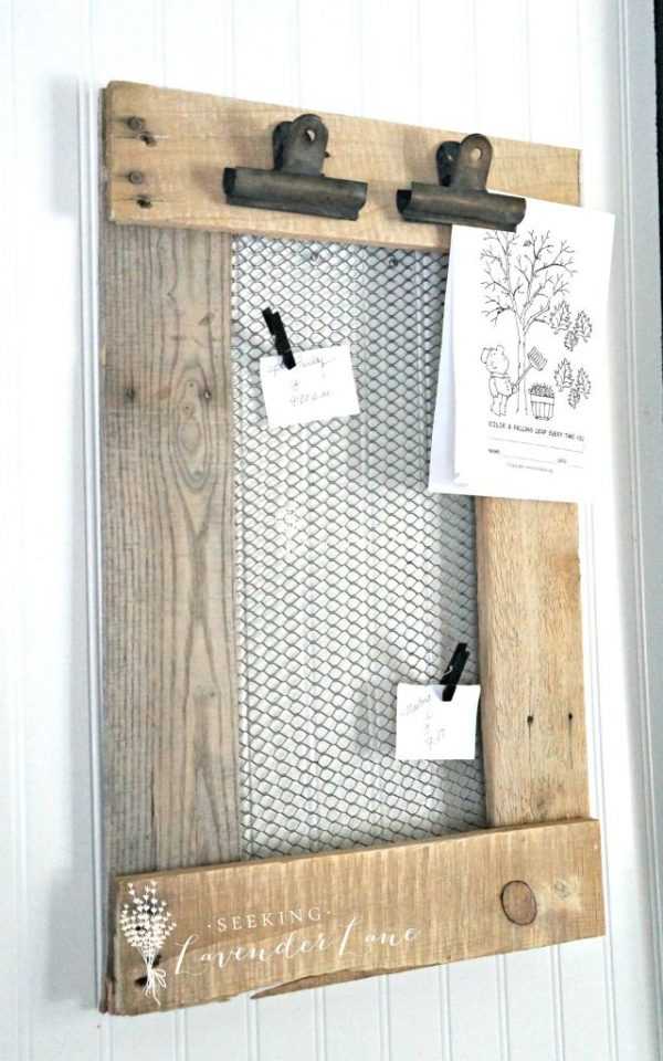DIY Farmhouse Message Board by Seeing Lavender Lane, 20 DIY Farmhouse Projects 