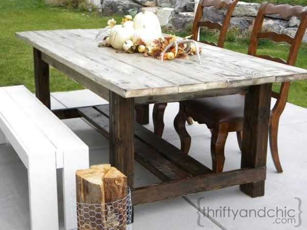 DIY Farmhouse Table by Thrifty and Chic, 20 DIY Farmhouse Projects 