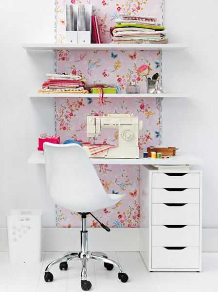 Add-a-focal-wall-behind-your-small-office-desk-space-to-make-it-seem-larger2