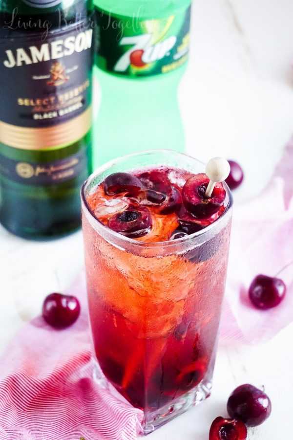 Cherry 7 and 7, 20 Best Summer Cocktails 