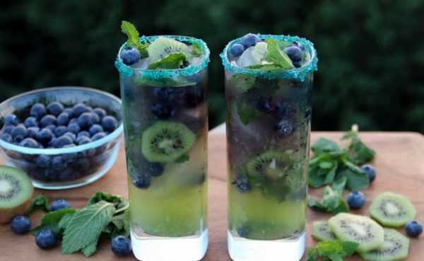 Kiwi Blueberry Mojito, 20 Best Summer Cocktails 