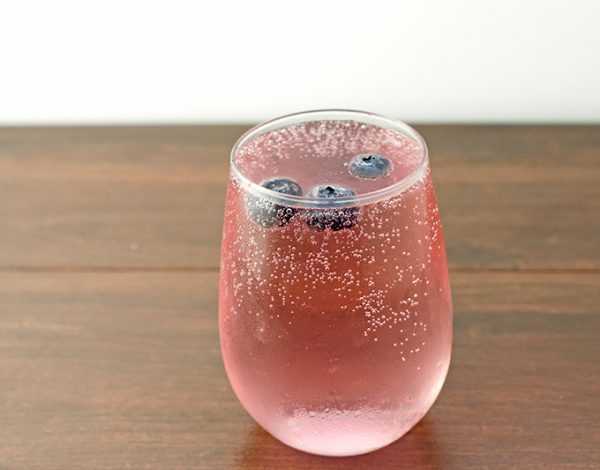Mixed Berry Vodka Spritzer, 20 Best Summer Cocktails 