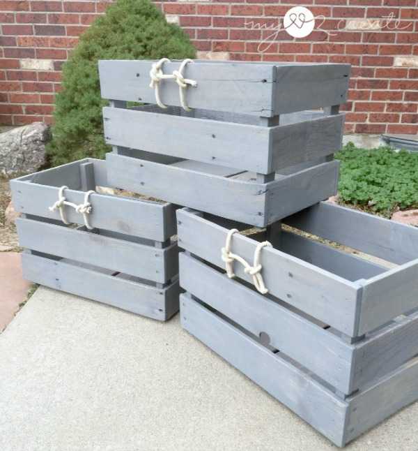 Stackable Pallet Crates, 20 Amazing Pallet Projects via A Blissful Nest