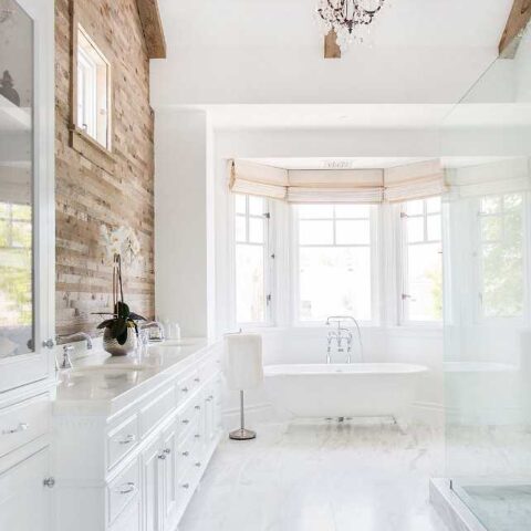 If you love farmhouse decor then you will love these Farmhouse bathrooms! Lots of ideas on how to get the Fixer Upper look for your home. See more on https://ablissfulnest.com/ #farmhouse #farmhousedecor #farmhousebathroom