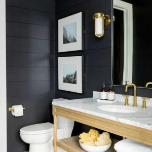 If you love farmhouse decor then you will love these Farmhouse bathrooms! Lots of ideas on how to get the Fixer Upper look for your home. See more on https://ablissfulnest.com/ #farmhouse #farmhousedecor #farmhousebathroom