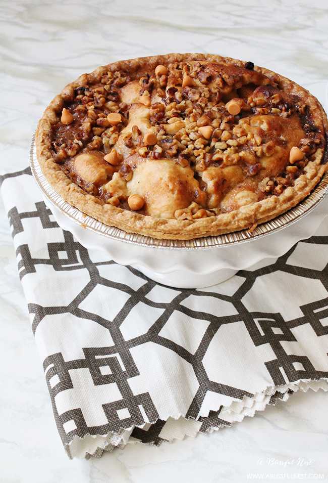 Butterscotch Apple Pumpkin Pie:25 Pumpkin Recipes that you need to try this fall! From french toast to cupcakes, there is a pumpkin recipe for everyone! https://ablissfulnest.com/ #pumpkin #recipes #fall