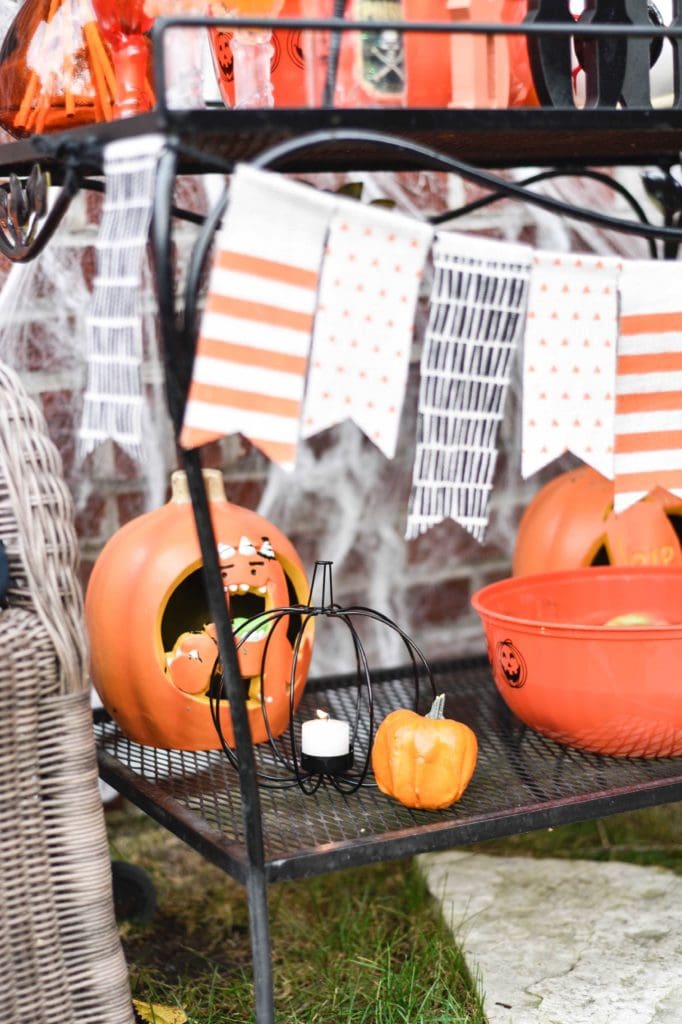 This Halloween Bar Cart isn't only for adults, this adorable cart is kid-friendly and oh so fun! Such a great way to celebrate this fun holiday! https://ablissfulnest.com/ #Halloween #Entertaining #HalloweenParty