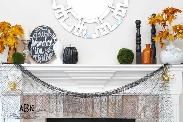 Get 20 tips on how to decorate for Halloween from some of the top home bloggers! These tips are amazing! https://ablissfulnest.com/ #halloweendecor #halloweendecorating