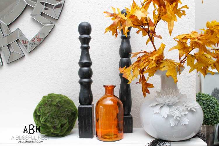 Get 20 tips on how to decorate for Halloween from some of the top home bloggers! These tips are amazing! https://ablissfulnest.com/ #halloweendecor #halloweendecorating