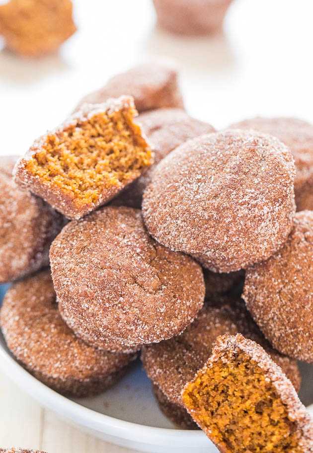Mini Cinnamon Sugar Pumpkin Muffins |25 Pumpkin Recipes that you need to try this fall! From french toast to cupcakes, there is a pumpkin recipe for everyone! https://ablissfulnest.com/ #pumpkin #recipes #fall