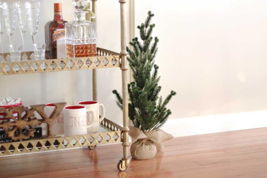 5 Simple Tips to get your Home Holiday Ready! See more at http://.ablissfulnest.com/ #HolidayDecor #Christmas #HolidayHome