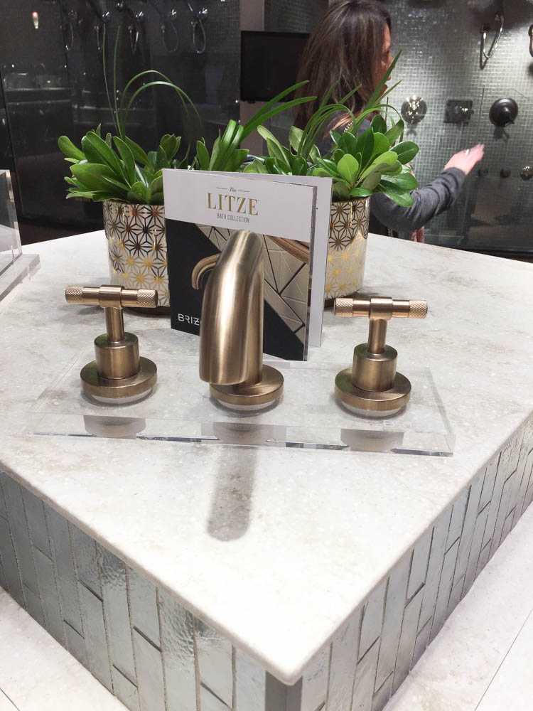 These are amazing ideas by Delta Faucet to get inspired for a upcoming remodeling project! See more on https://ablissfulnest.com/ #deltafaucet #deltaliving #ad