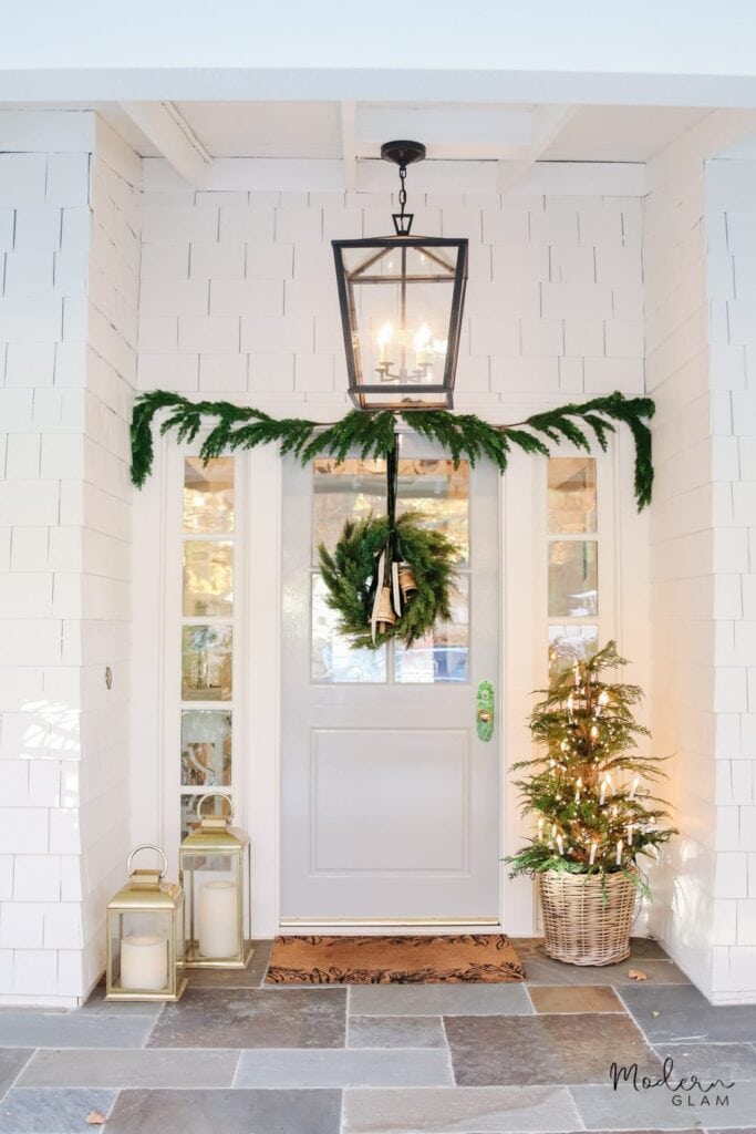 25 Beautiful Christmas Front Porches | A Blissful Nest