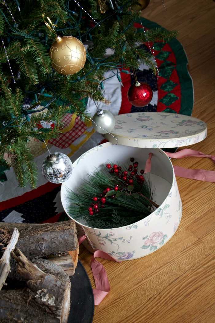 These are the best Christmas organizing tips around. By doing these simple things, you will be able to easily store your Christmas decor for next year! See more at https://ablissfulnest.com/ #Christmas #Organizing #ChristmasTips