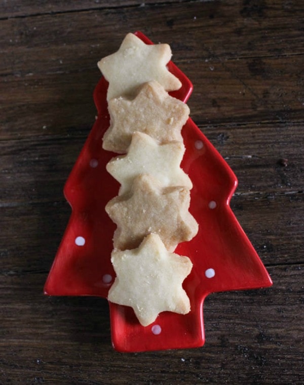 Shortbread Cookies, 30 Delicious Christmas Cookie Recipes via A Blissful Nest