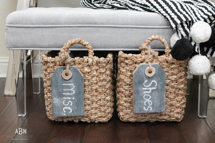 If you are looking to get organized in your entry, then these are some great ideas using some key items from Hobby Lobby! See more on http://ablissfulenst.com/ #HobbyLobbyStyle #ad