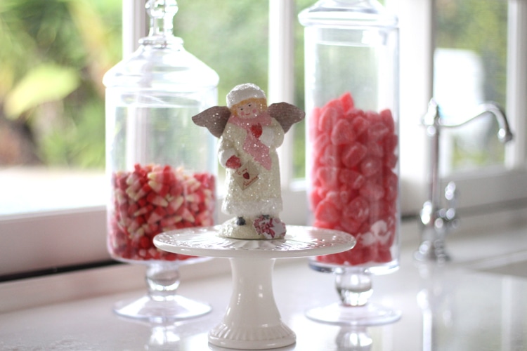 You are going to love this Valentine's Day Decor Ideas for the Kitchen! See it all at https://ablissfulnest.com/ #ValentinesDay #ValentineDecor