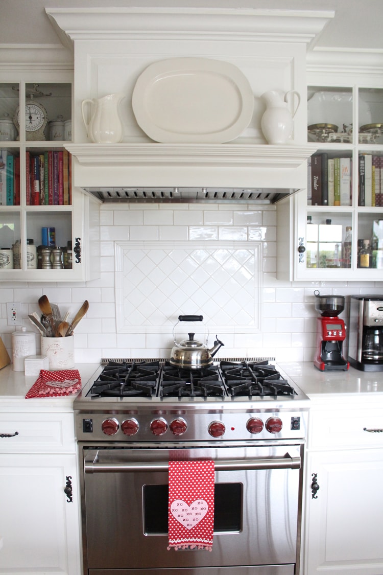 You are going to love this Valentine's Day Decor Ideas for the Kitchen! See it all at https://ablissfulnest.com/ #ValentinesDay #ValentineDecor