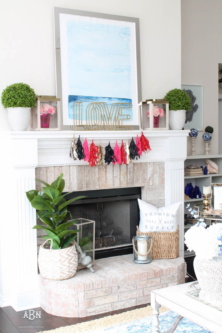 Love this modern look for a Valentine's Day mantle decor! Super easy to recreate with links to all the products. See more on https://ablissfulnest.com/ #valentinesday #valentinesdaydecor