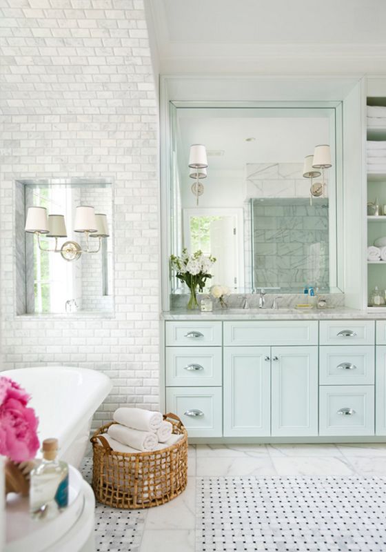 These bathroom design ideas are just gorgeous and inspiring! Making sure to bookmark these for later! See more on https://ablissfulnest.com/ #bathroom #bathroomideas #bathroomdecor