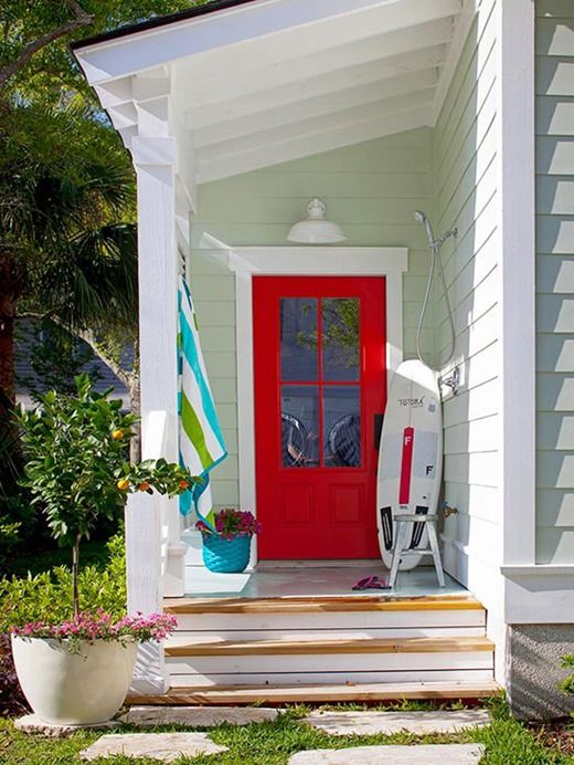 These are the BEST front door paint colors to add to your curb appeal! See more on https://ablissfulnest.com #curbappeal #designtips #paintcolors