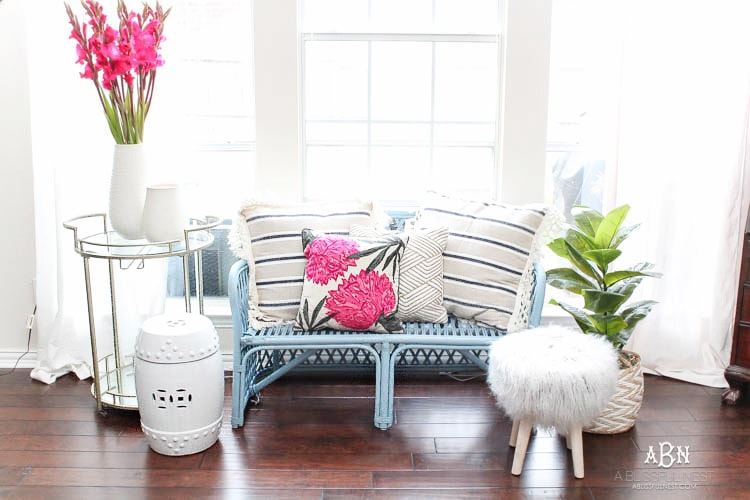 This is such an amazing transformation on this DIY rattan bench makeover! I love the new Devine paint colors from Target!! #ad #DevineTargetStyle