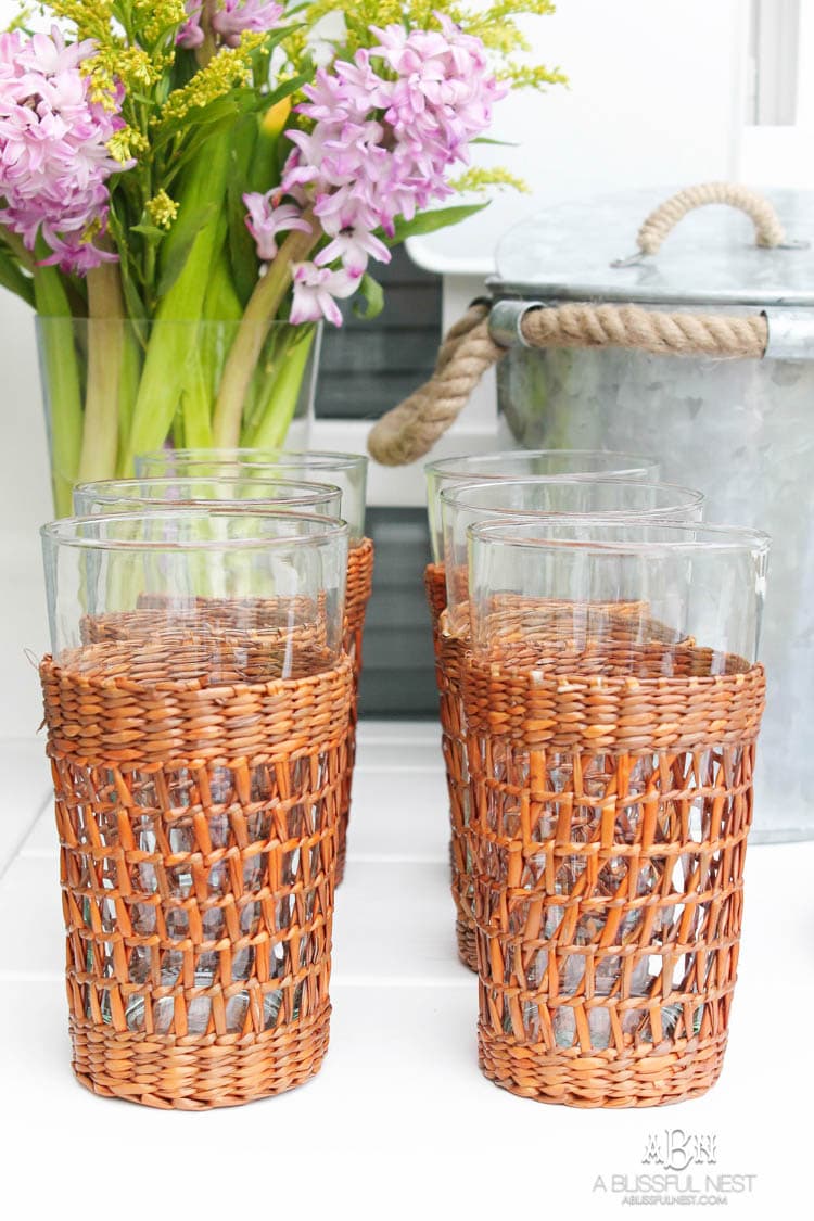 Create this outdoor drink station with these tips for perfect backyard entertaining this spring + summer! #ad #TuesdayMorning