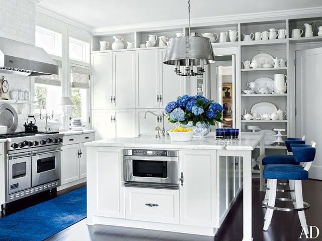 These are such beautiful blue and white kitchen ideas!