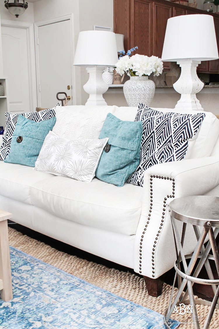 This gorgeous summer home tour is full of coastal accents and beautiful blue and white accents. Shop this tour with our custom shopping guide!