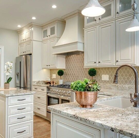 light colored kitchen cabinet ideas