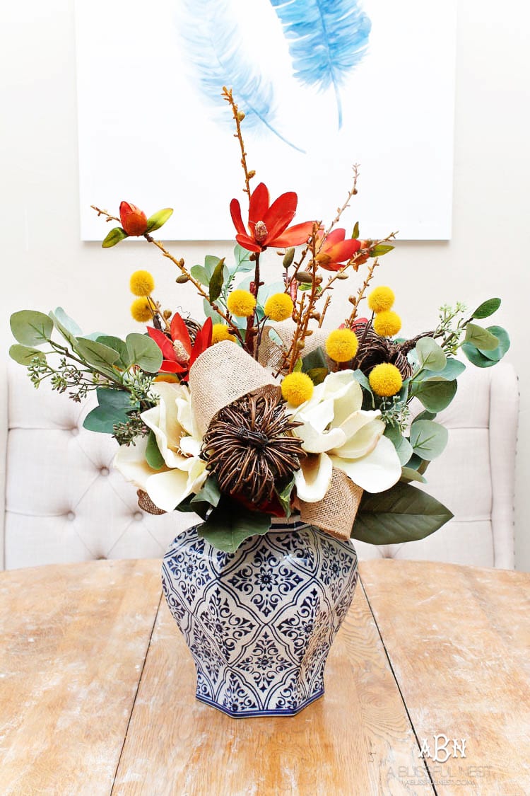 This is such a beautiful and simple DIY fall centerpiece idea for the fall! I love this easy tutorial to follow! #ad #HobbyLobby #HobbyLobbyStyle #HobbyLobbyFinds #falldecorating #falldecor