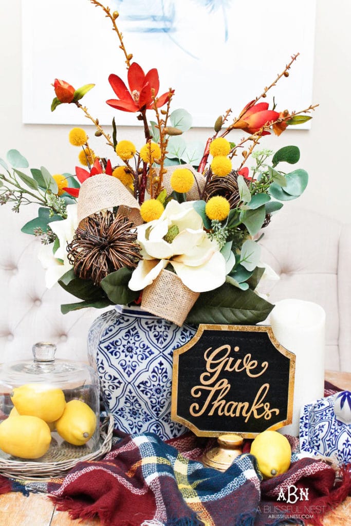 This is such a beautiful and simple DIY centerpiece idea for the fall! I love this easy tutorial to follow! #falldecorating #falldecor
