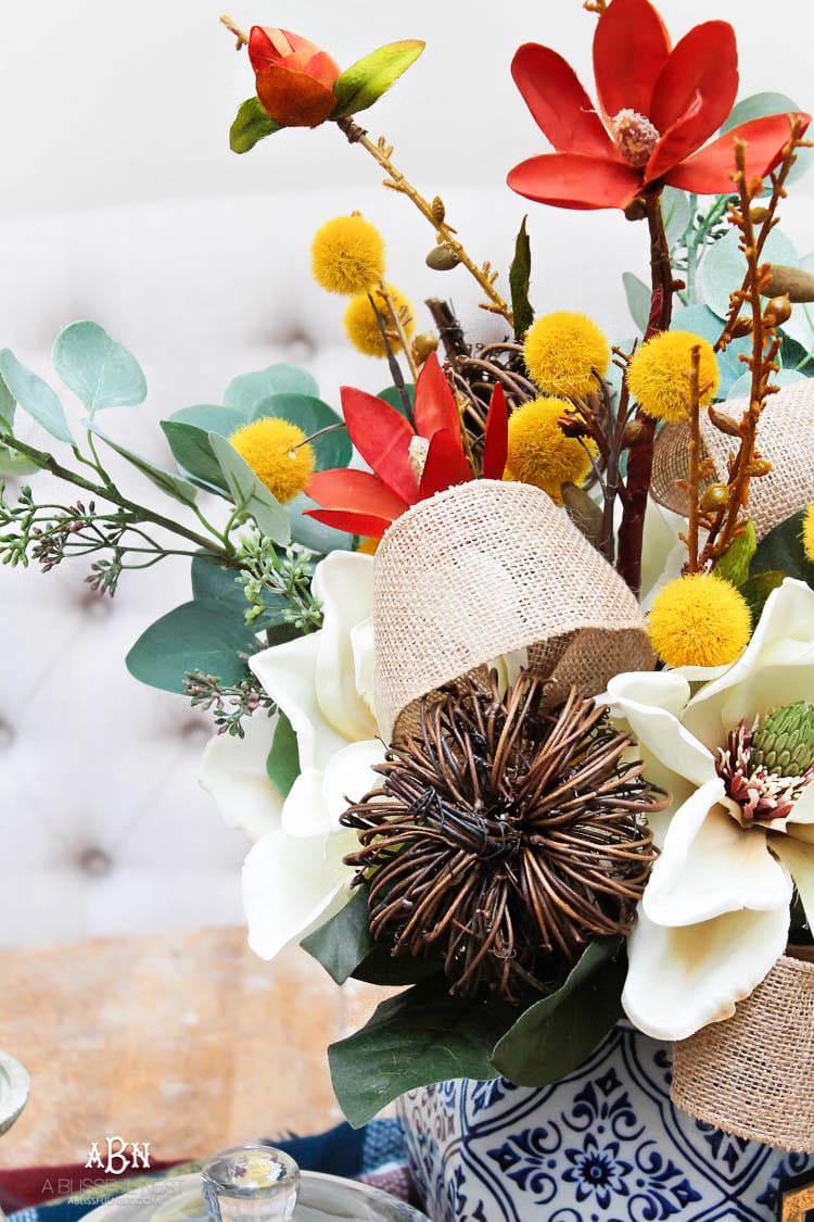 This is such a beautiful and simple DIY fall centerpiece idea for the fall! I love this easy tutorial to follow! #ad #HobbyLobby #HobbyLobbyStyle #HobbyLobbyFinds #falldecorating #falldecor