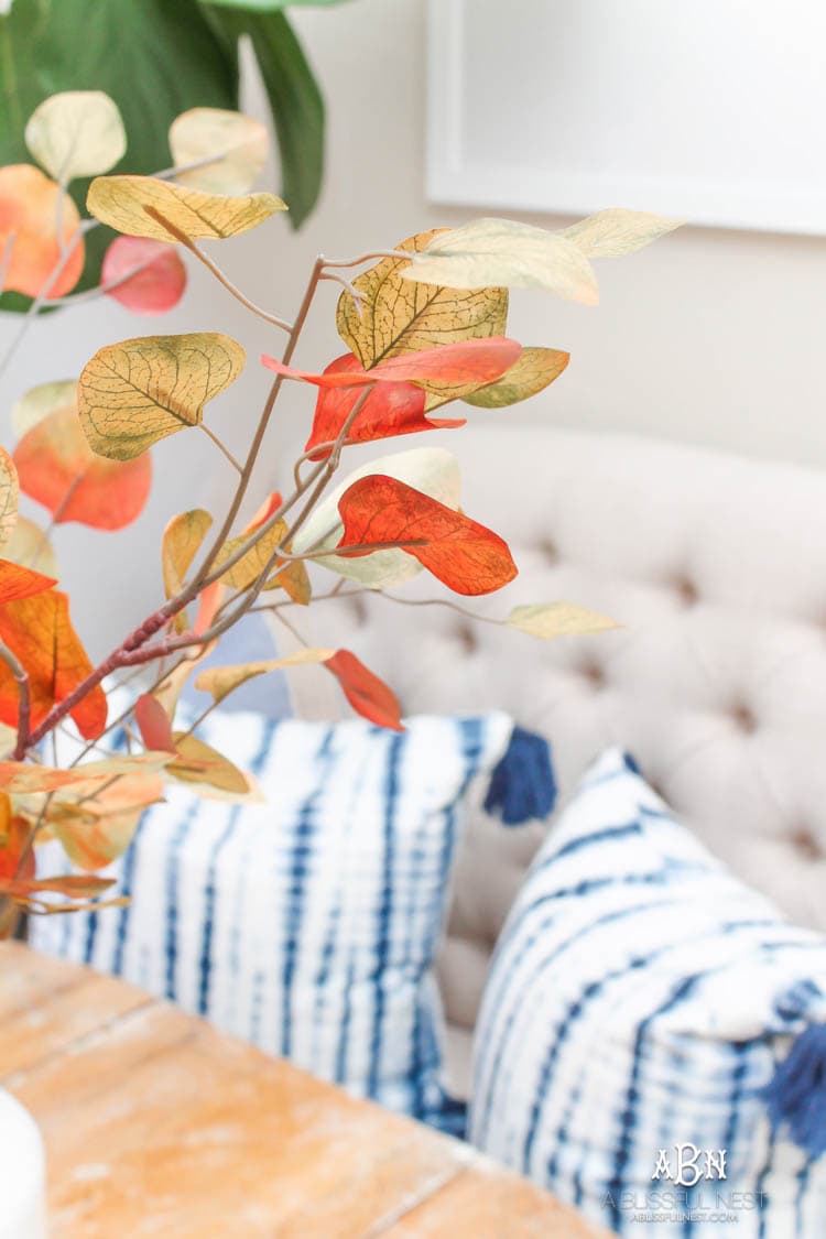 Full of rich jewel tones for fall, come visit my fall home tour! See more on https://ablissfulnest.com/ #ABlissfulNest #falldecor #falldecorideas #fall